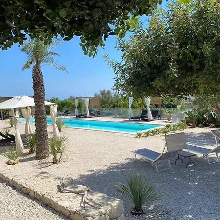 Scilla Maris Charming Suites-3
